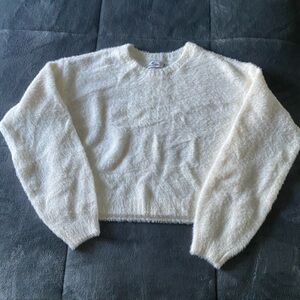 Hollister sweater cream 🤍